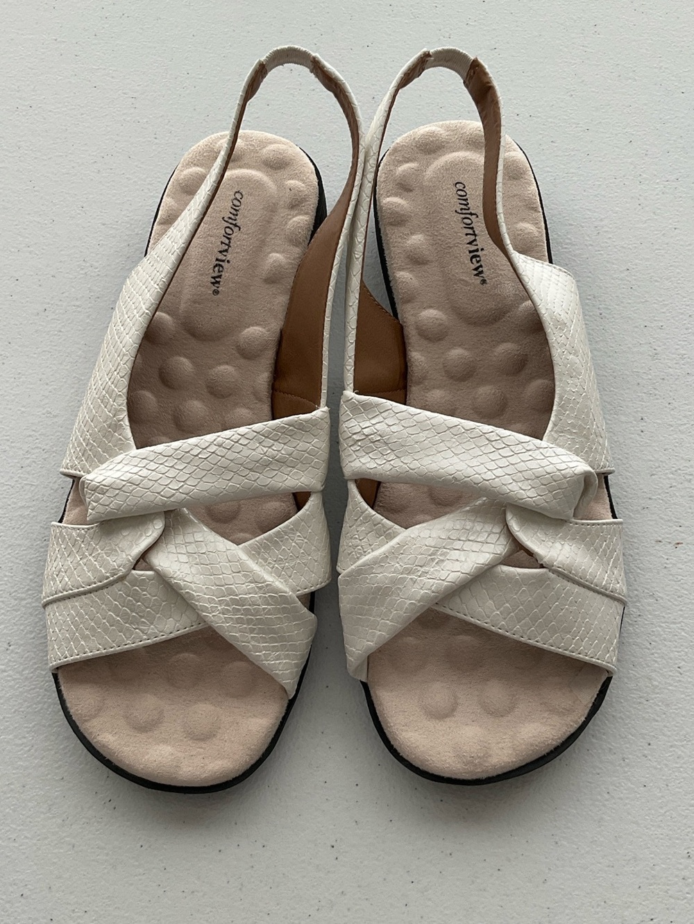 comfortview Cream Cross-Strap Slingback Sandals (NWOT)